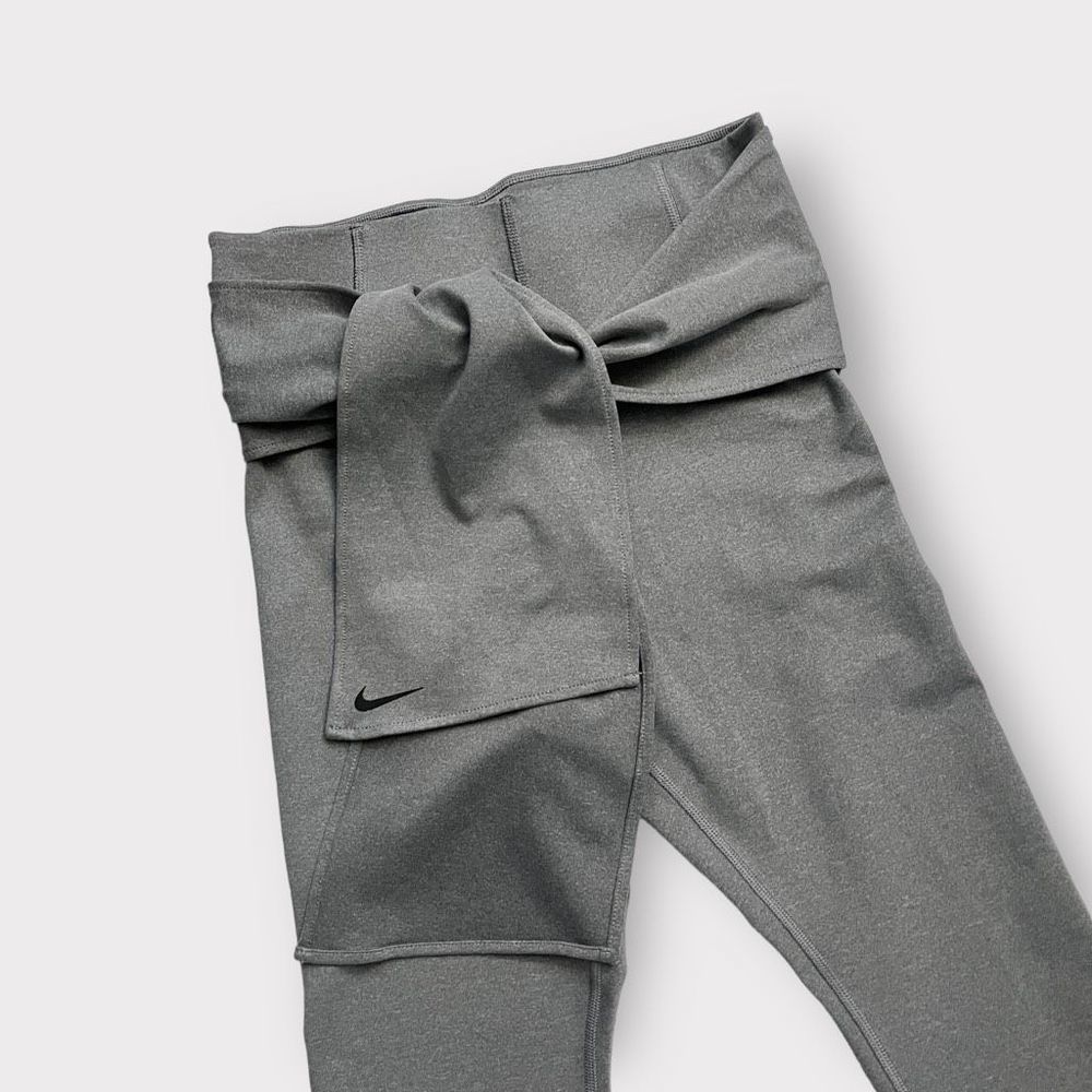 Nike Sculpt Victory Leggings Medium High Rise Compression Tight Fit Full Length